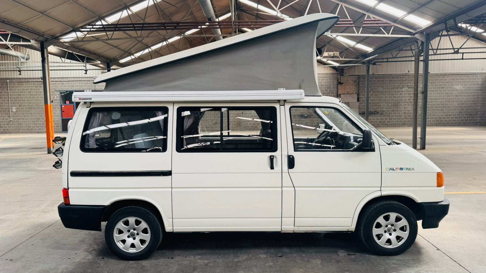 Volkswagen T4 California westfalia oldtimer/camper 1991, Caravans en Kamperen, Mobilhomes, Volkswagen, Bedrijf, Diesel