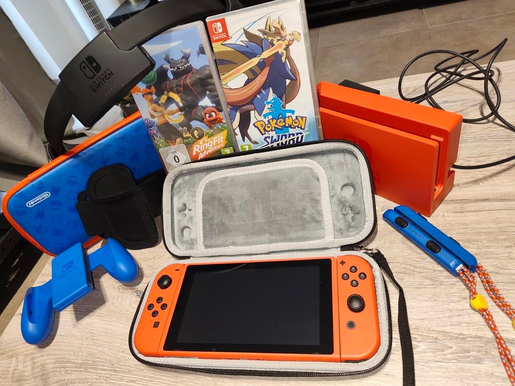 Switch console mario editie(V2) met Pokémon & Ring Fit game, Switch 2019 Upgrade, Comme neuf, Enlèvement, Avec jeux