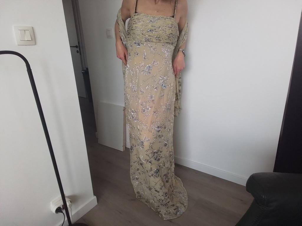 Pronovias champagne trouwjurk geborduurd met parels + stola, Kleding | Dames, Ophalen of Verzenden, Beige