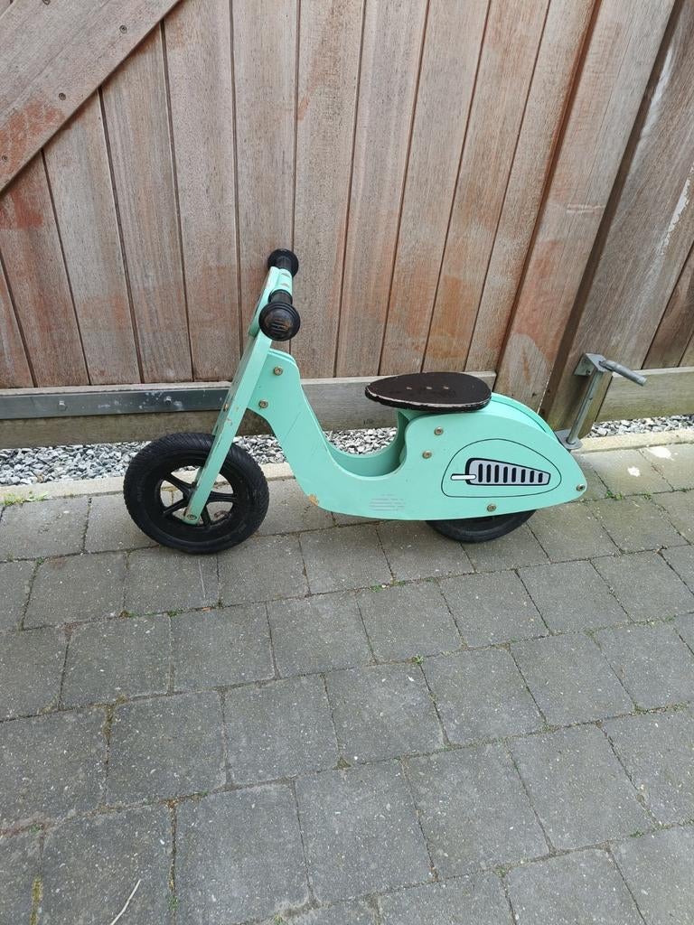 Houten loopfiets, Ophalen