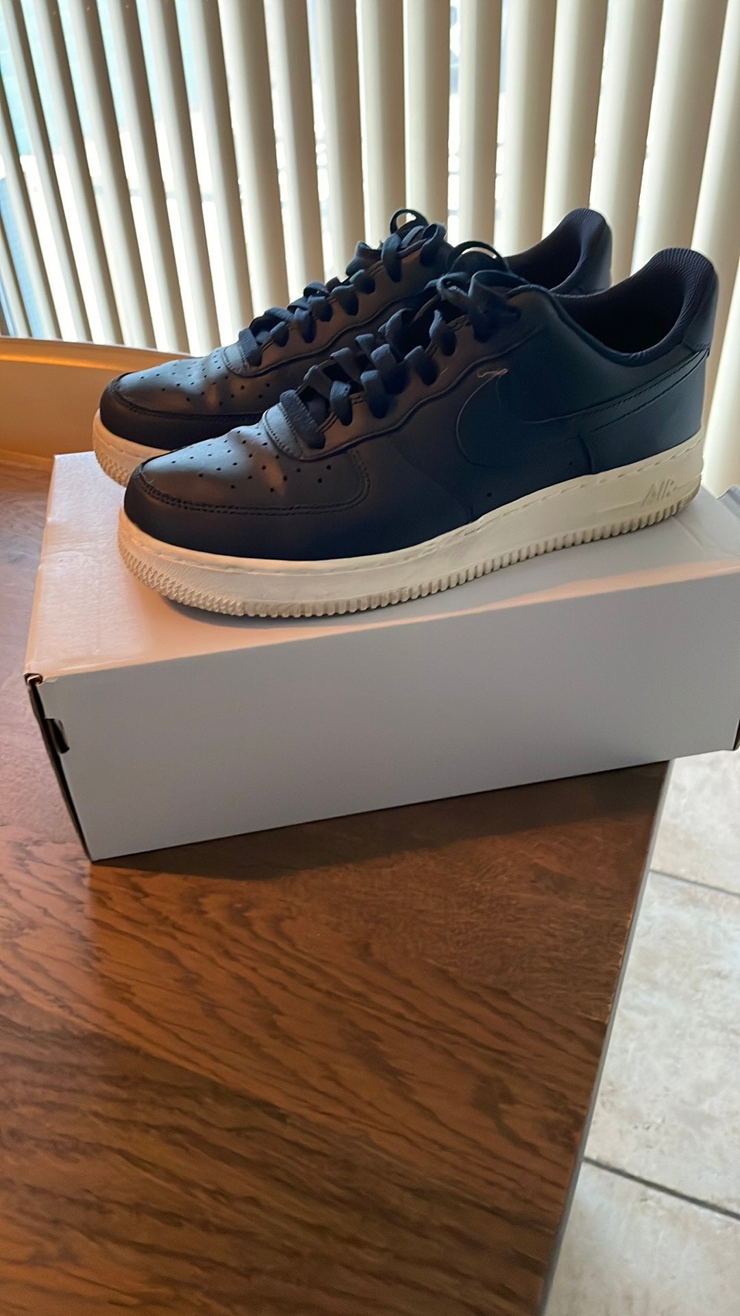 Nike Air maat 42 donkerblauw, Kleding | Heren, Ophalen, Zo goed als nieuw