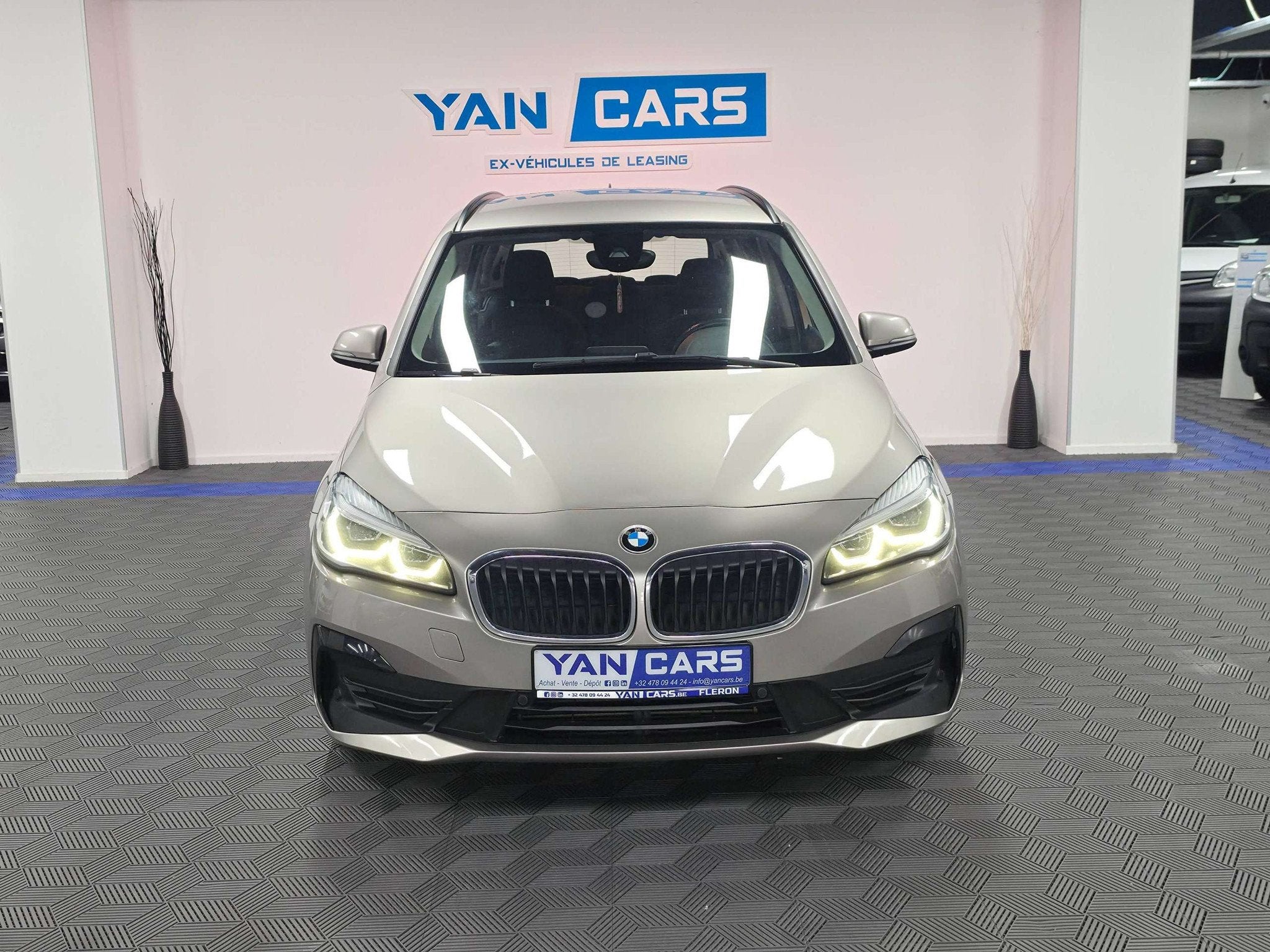 BMW 2 Serie 216 GRAN TOURER 216d • 7 PLACES • CARNET COM, Voorwielaandrijving, Stof, 7 zetels, Bedrijf