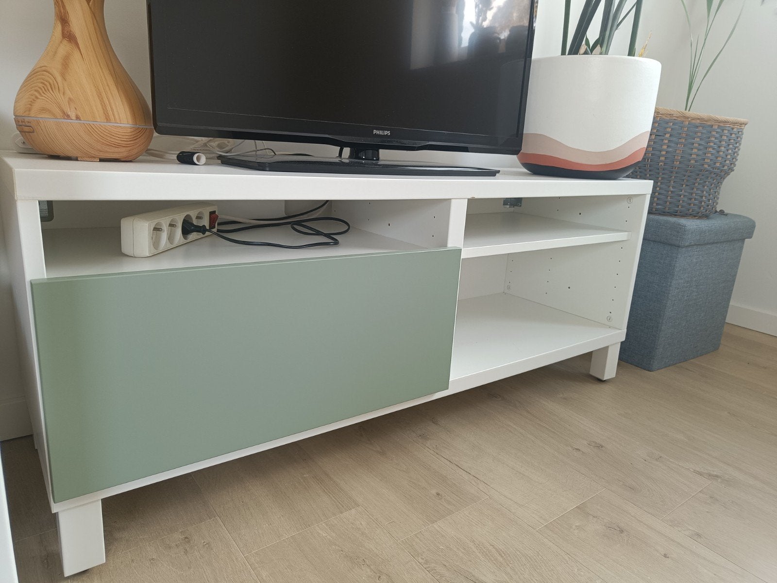 TV-meubel, Ophalen