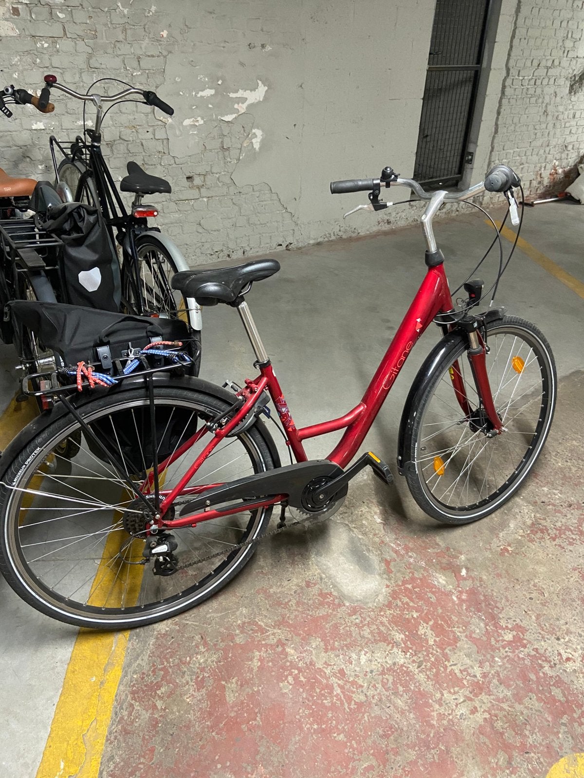 Velo de ville Gitane rouge, Vélos & Vélomoteurs, Enlèvement, Comme neuf, Vitesses