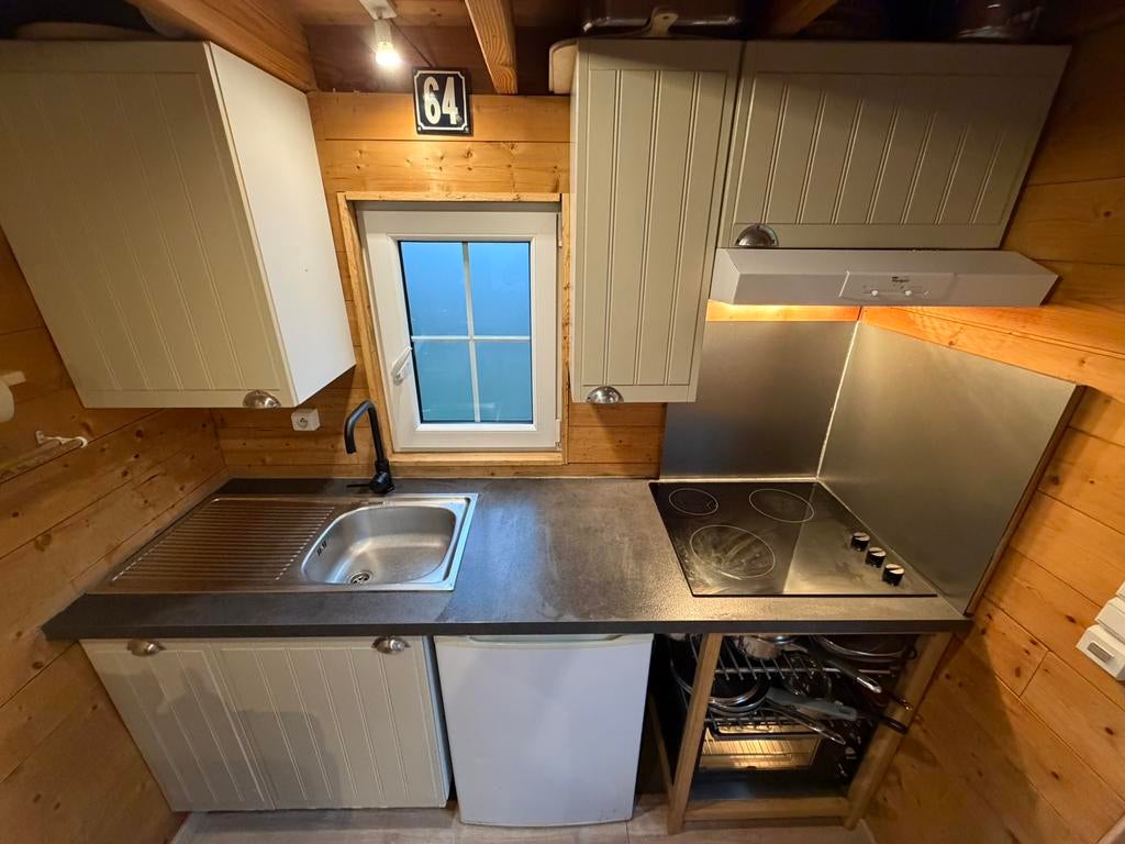 Petite cuisine complete frigo /congel /hotte /four, Maison & Meubles, Enlèvement, Comme neuf