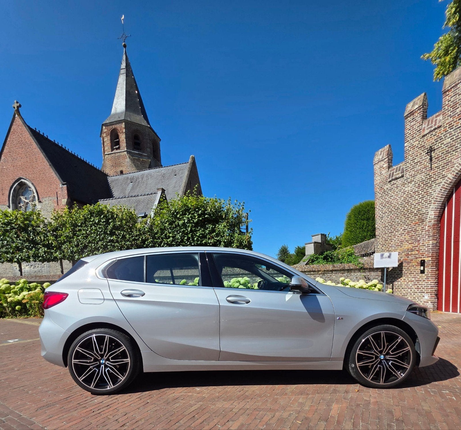 BMW 116iA, Autos, Cuir, Argent ou Gris, Achat, Euro 6