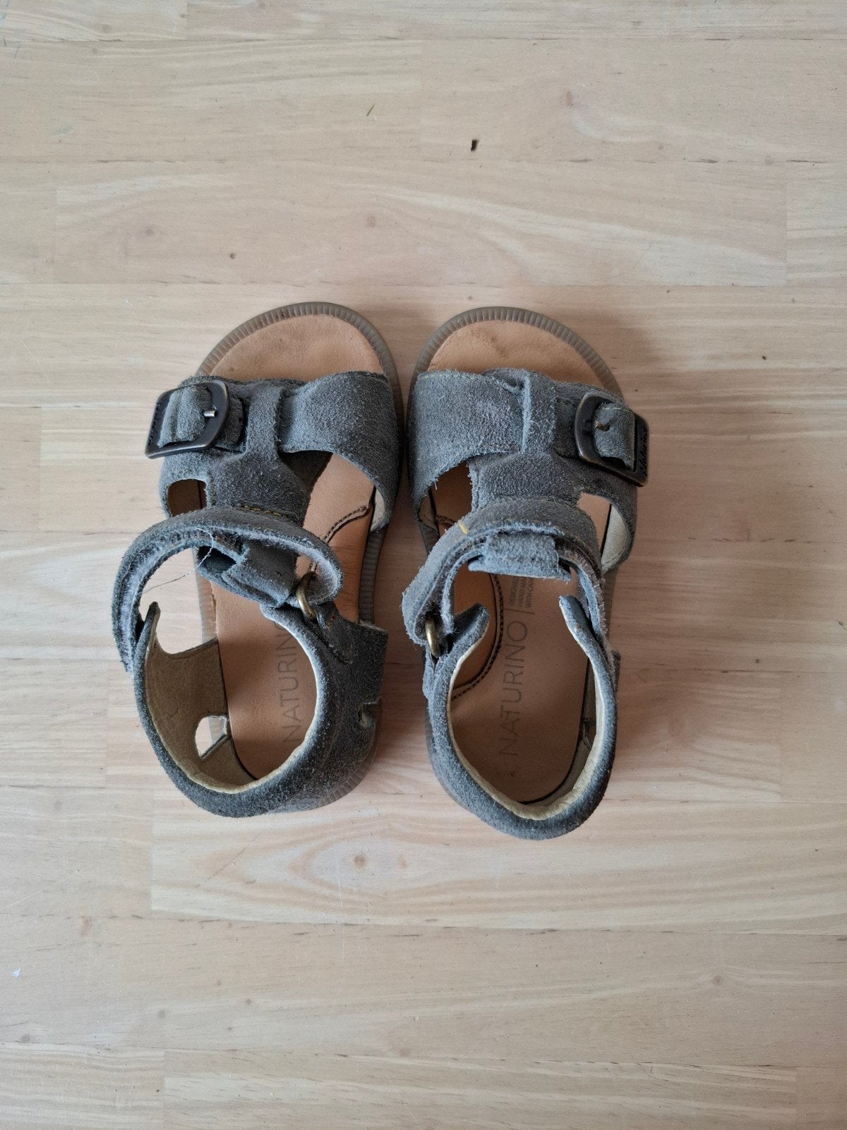 Naturino maat 22 lederen sandaal, Kinderen en Baby's, Babykleding | Schoentjes en Sokjes, Ophalen