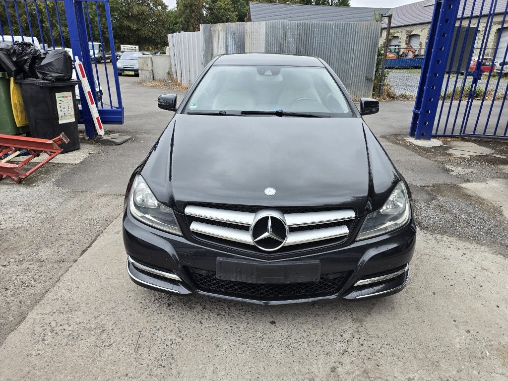 Mercedes classe c coupé essence 2011 189000km bt auto GARANT, Auto's, Mercedes-Benz, Automaat, Euro 5, Achterwielaandrijving, Blauw