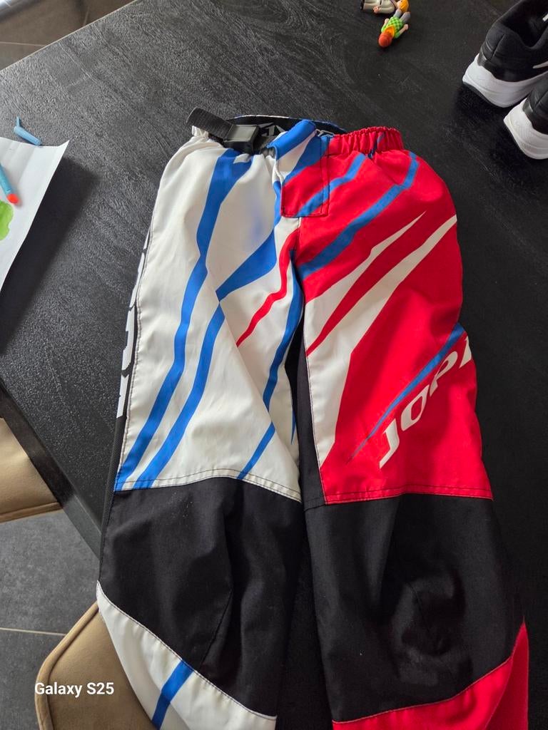 Bmx broek 'JOPA', Enlèvement