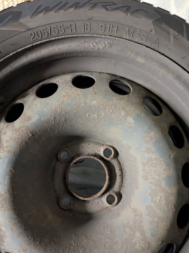 4 winterbanden op een 16" velg van plaatstaal, Ophalen, Gebruikt, 16 inch, Band(en)