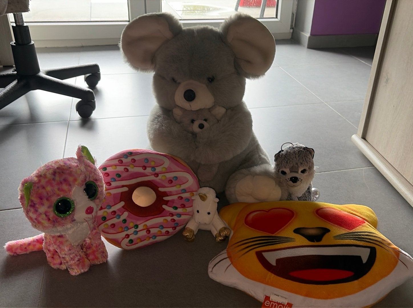 Lot de peluches, Enlèvement