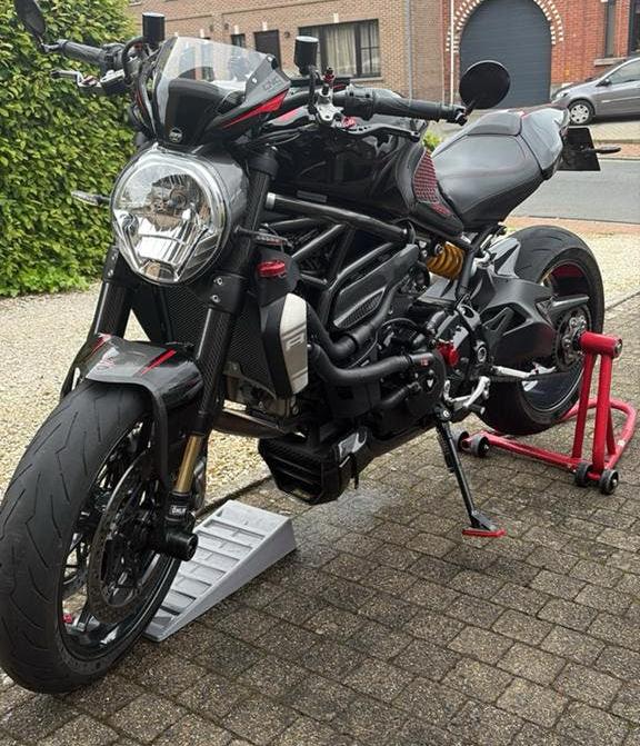 Ducati Monster 1200R, Motoren, Motoren | Ducati, Particulier, Naked bike, meer dan 35 kW, 2 cilinders, Minimaal motorrijbewijs A1