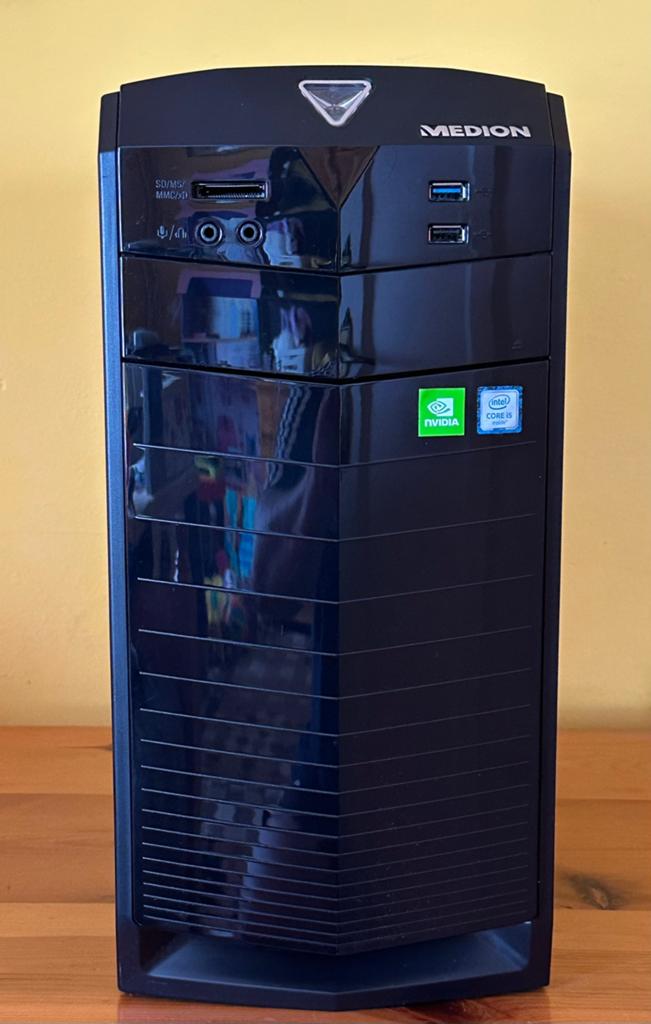 Te koop een snelle, stille medion pc/ i5-4460/16gb ram/Win11, Computers en Software, Desktop Pc's, Ophalen, Zo goed als nieuw