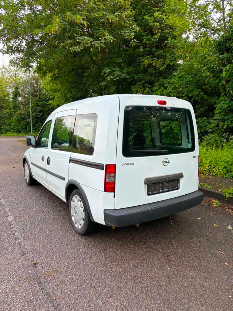 Opel combo 1.3 diesel prêt à immatriculer, Autos, Achat, Boîte manuelle, 5 portes, Tissu