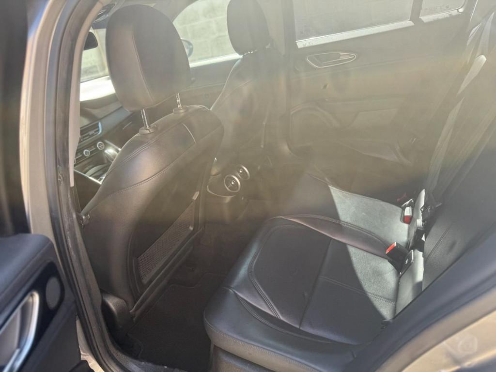 Alfa Romeo Giulia Super (année de construction 2017), Achat, Entreprise, 200 ch, Cruise Control