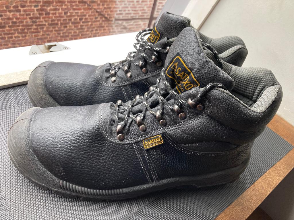 Paire de chaussures de sécurité (pointure 45), Enlèvement ou Envoi, Comme neuf