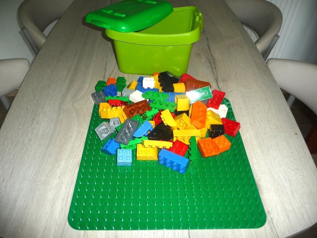 DUPLO doos vol met 80 blokjes + bouwplaat, Ophalen of Verzenden, Zo goed als nieuw, Inclusief doos, Duplo