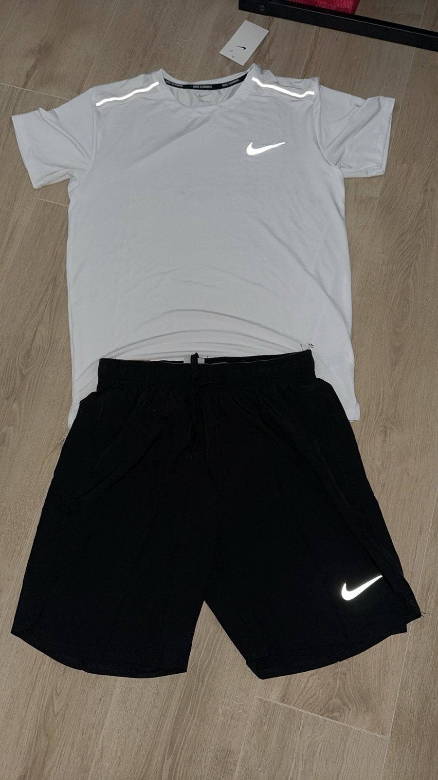 Nike miller set, Vêtements | Hommes, Packs de vêtements pour hommes, Enlèvement, Neuf