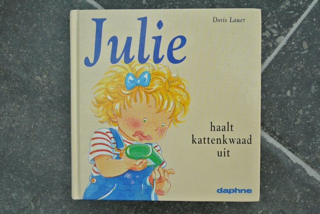 Julie haalt kattekwaad uit, Ophalen of Verzenden
