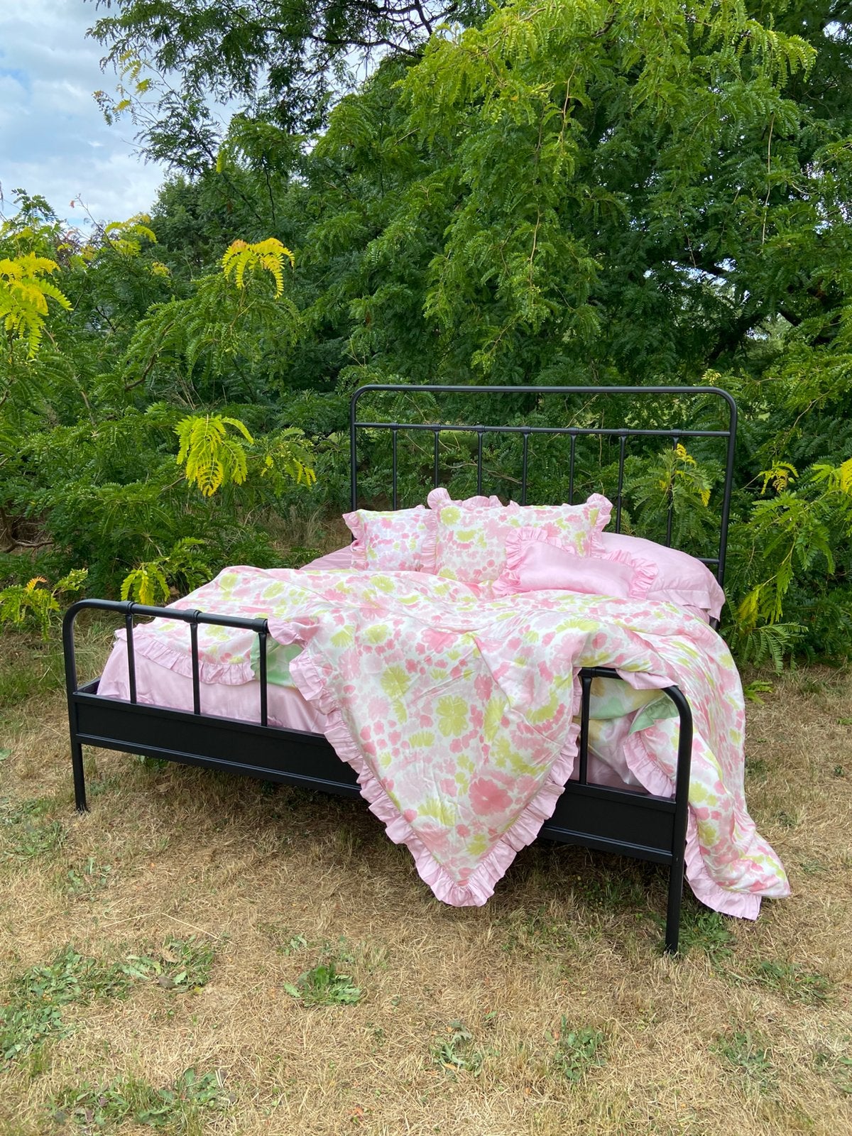 Ikea bedframe met lattenbodem Nieuw, Huis en Inrichting, Slaapkamer | Bedden, Ophalen, Zwart, 180 cm, 200 cm