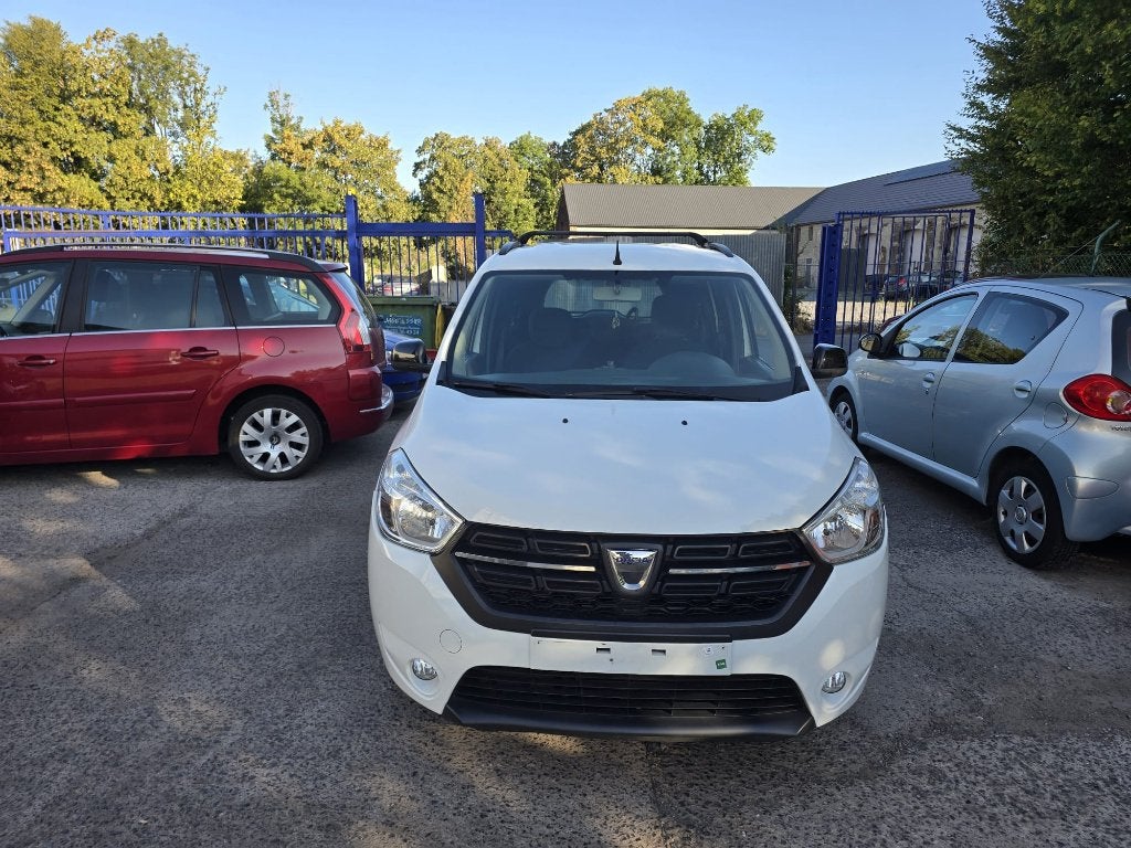 Dacia lodgy 1300cc essence 2020 147000km 1prop 7places GARAN, Autos, Achat, Euro 6, Entreprise, Boîte manuelle