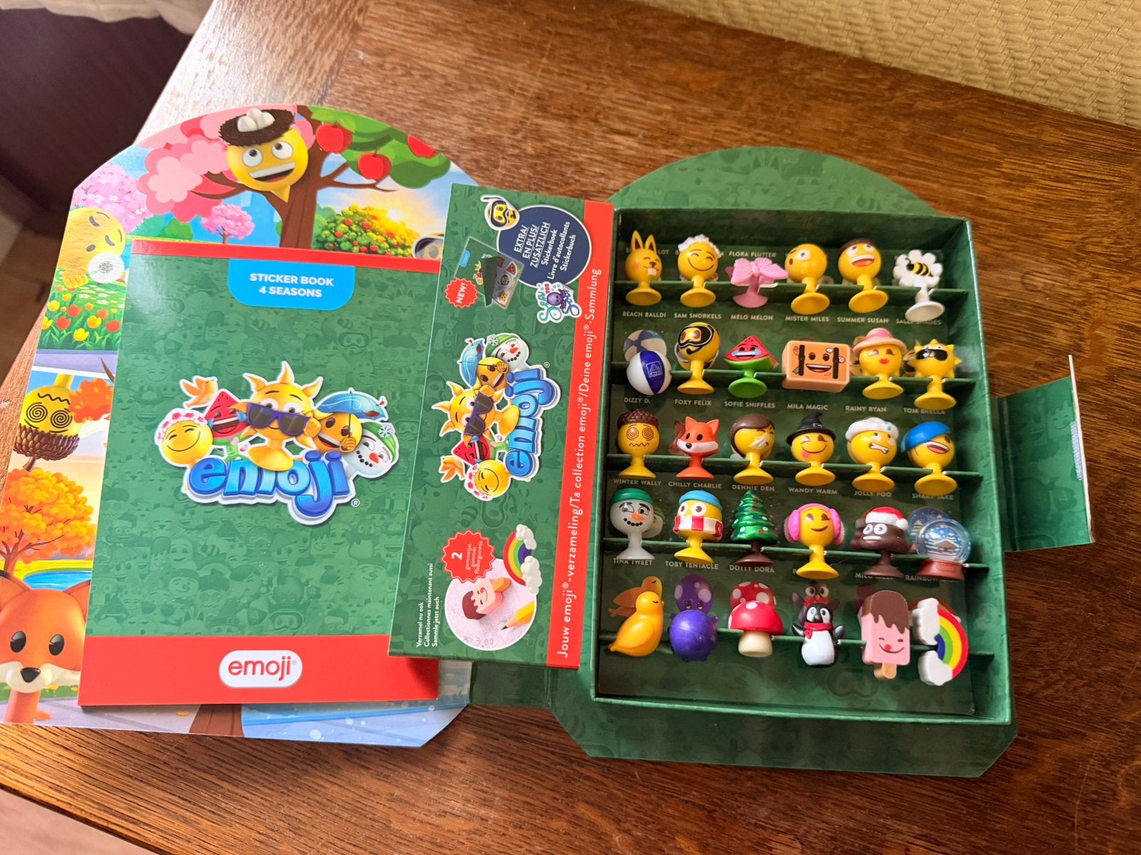 Kit complet EMOJI ALDI avec livret d'autocollants, Collections, Aldi, Enlèvement ou Envoi