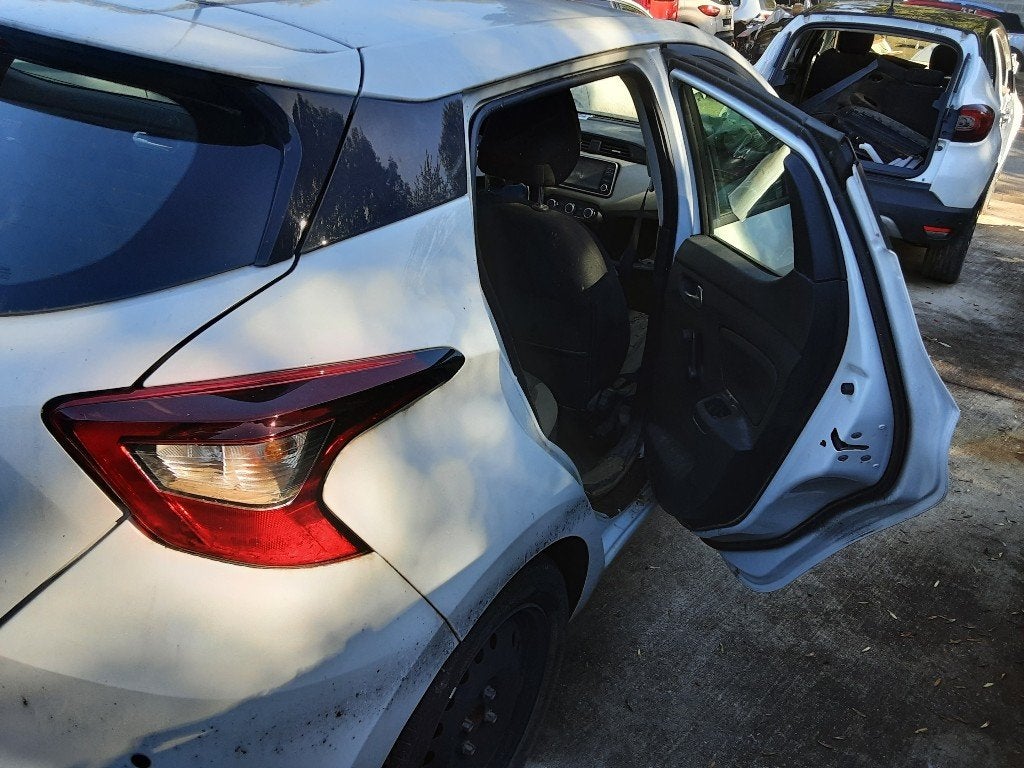 SPATBORD RECHTS ACHTER Nissan Micra (K14) (01-2016/06-2025), Gebruikt, Achter, Germany@nissan-services.eu, Spatbord