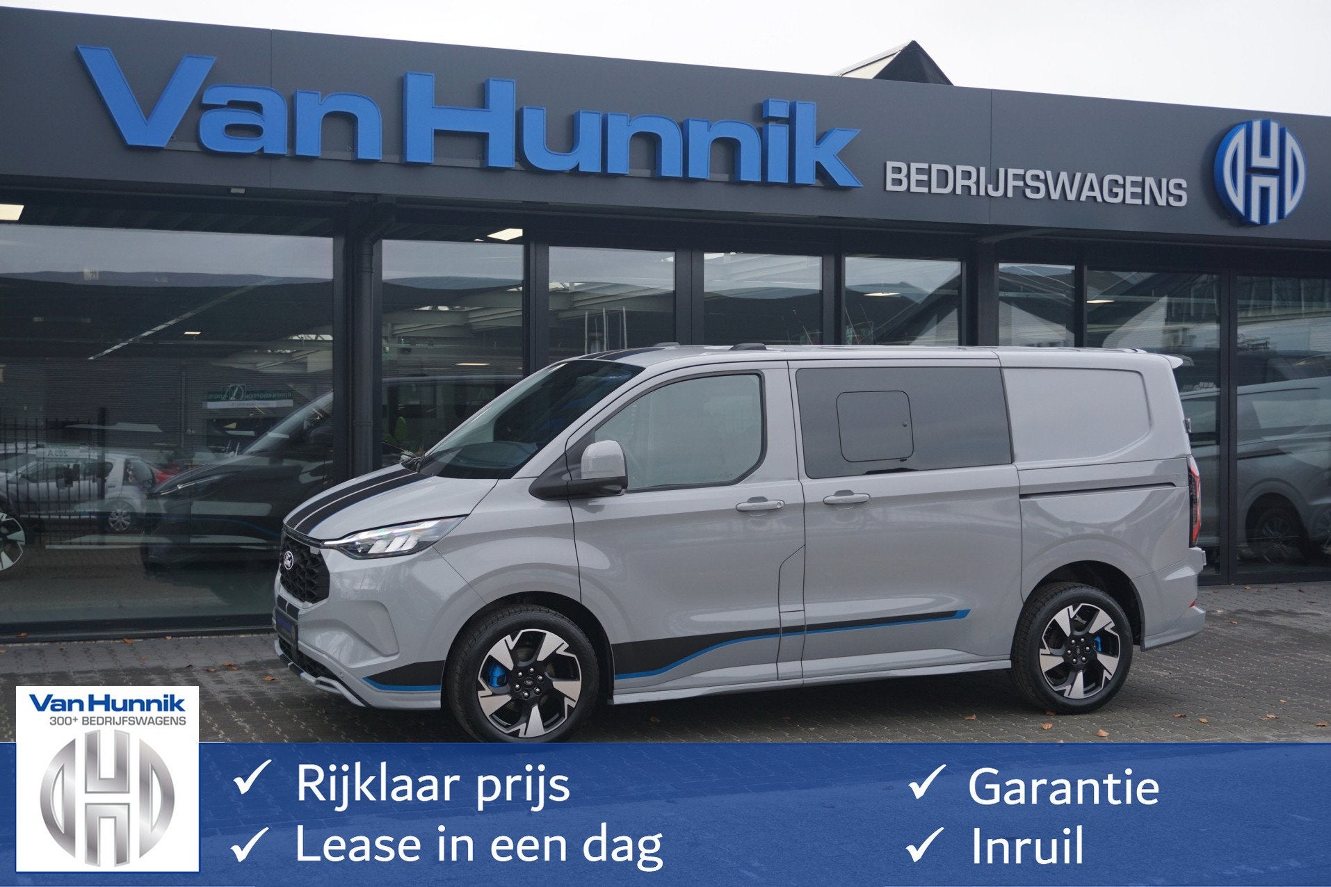Ford Transit Custom 320S 2.5 PHEV Hybride 233PK DC Sport AUT, Gebruikt, 4 cilinders, 2500 kg, Bedrijf