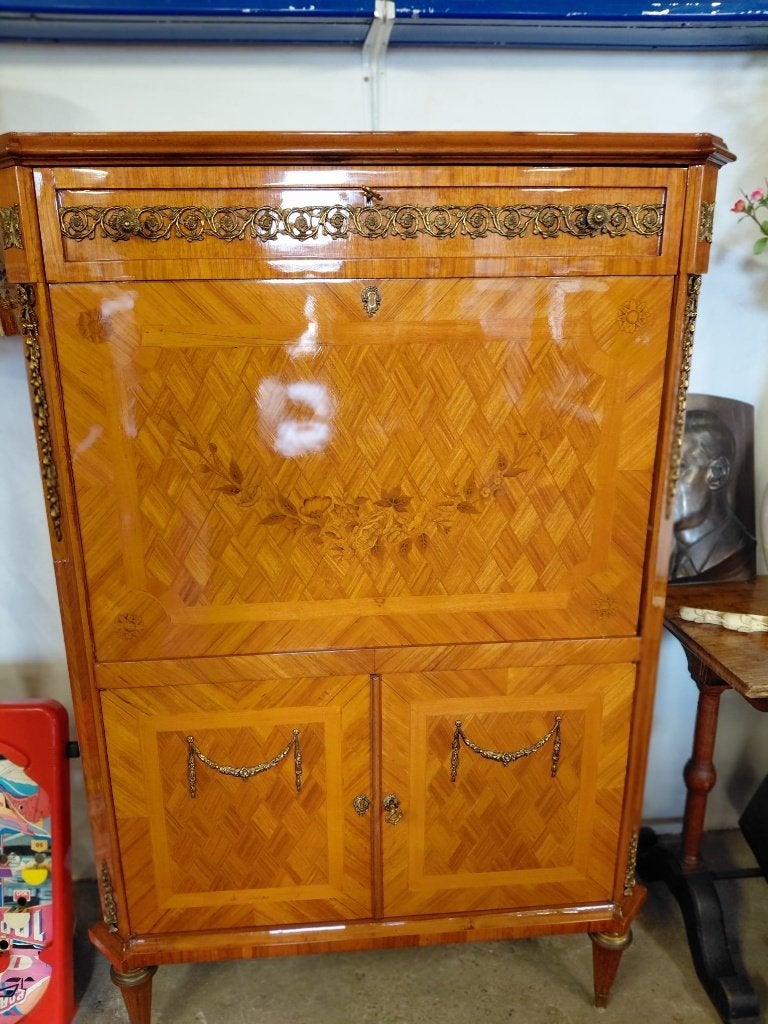 Franse kast (antiek) bewerkt met koper, Antiek en Kunst, Ophalen, Koper