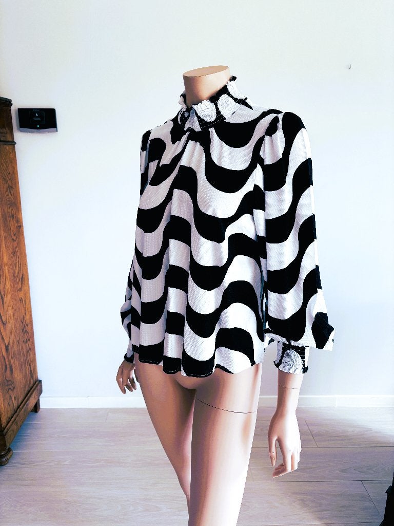 Y.A.S Blouse – Zwart/Wit – Opstaand Kraagje Ballonmouwen – S, Overige kleuren, Ophalen of Verzenden, Zo goed als nieuw, Y.A.S