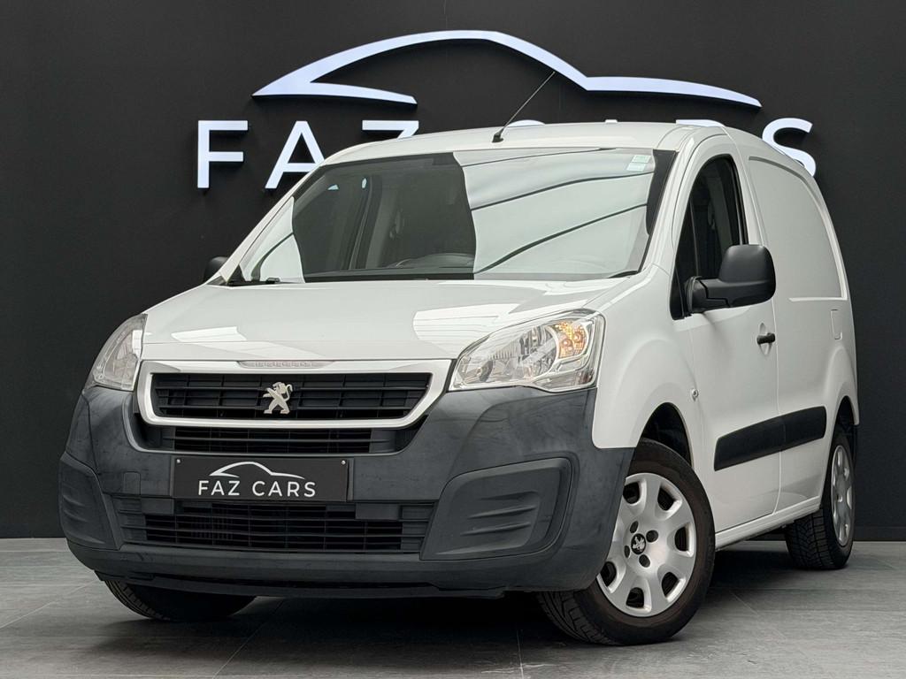 Peugeot Partner * Réservé * (bj 2015), Auto's, Voorwielaandrijving, Euro 5, Stof, Gebruikt
