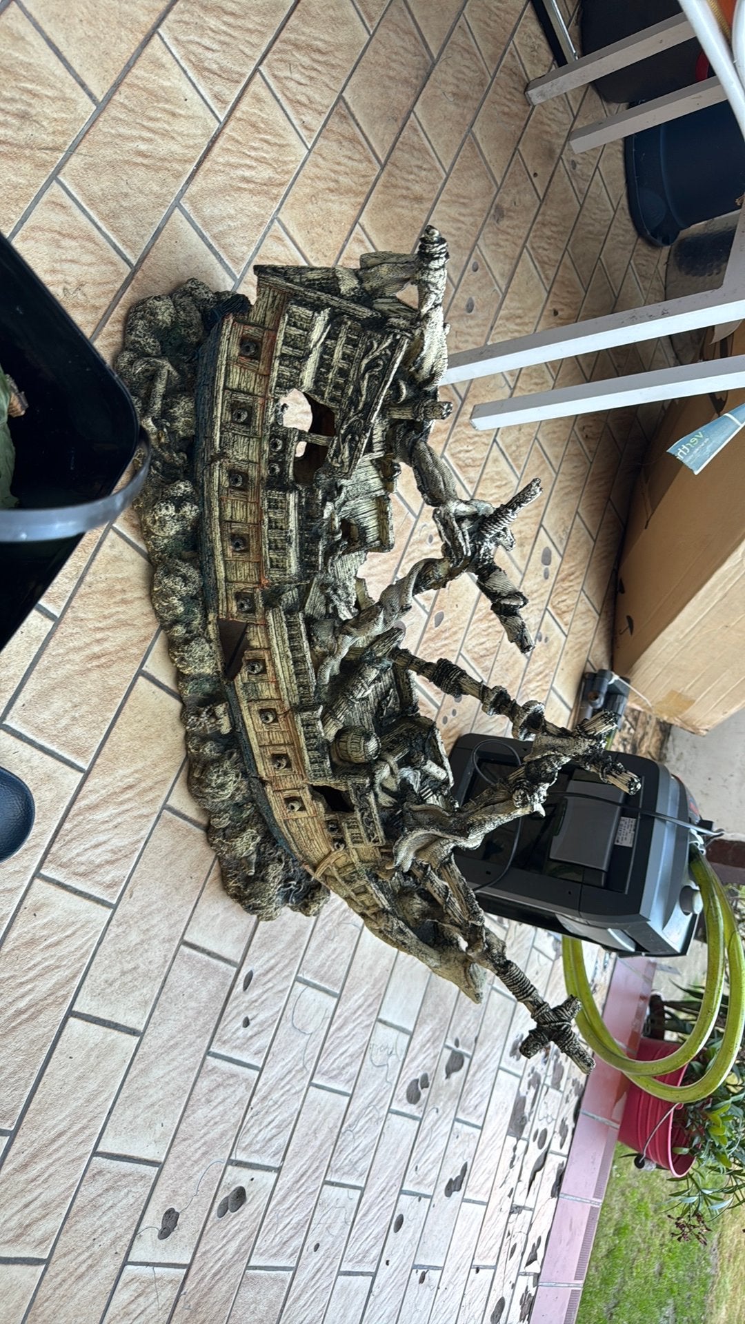 Groot schip voor aquarium, Ophalen