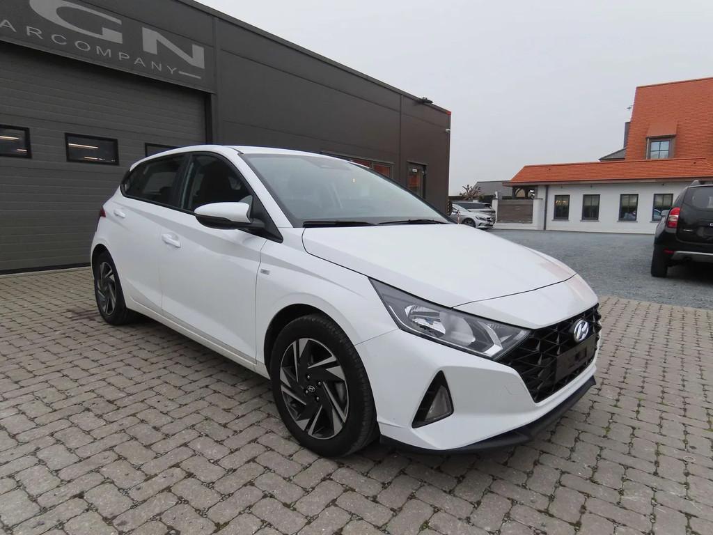 Hyundai i20 i20 1.0 T-GDi MHEV Sky DCT HYBRID (bj 2021), Auto's, Automaat, Gebruikt, Euro 6, 1650 kg