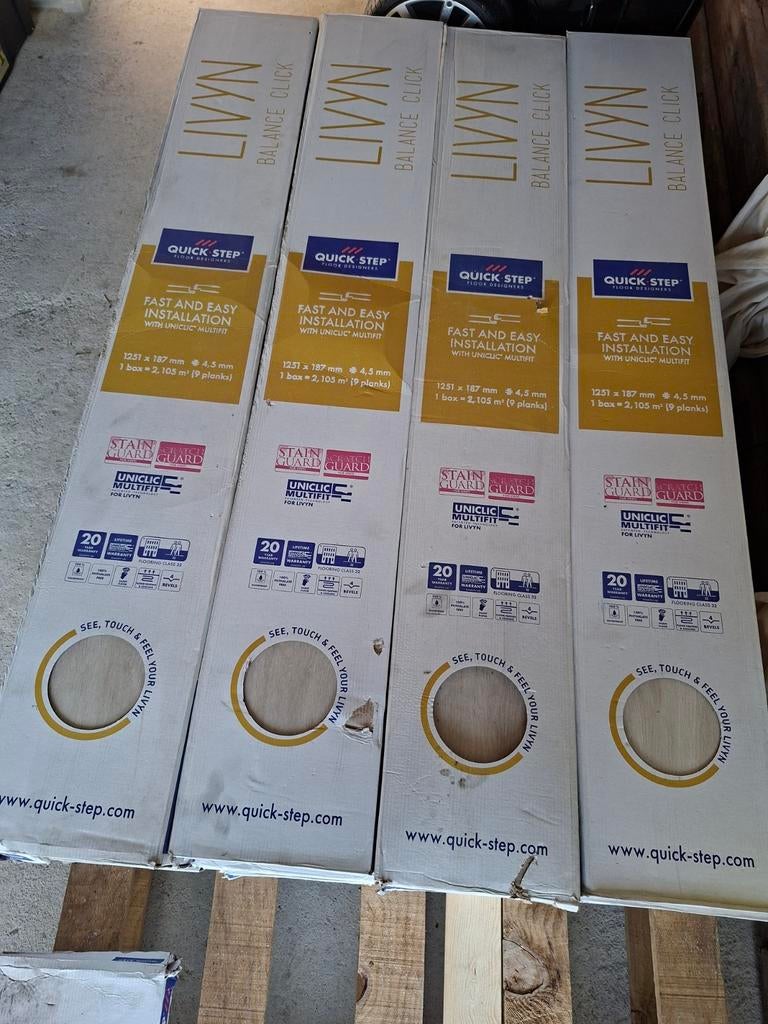 26 paquets / 53m2 de vinyl Quick-step Livyn Chêne Beige, Maison & Meubles, Ameublement | Revêtements de sol, Parquet, Beige, Enlèvement ou Envoi