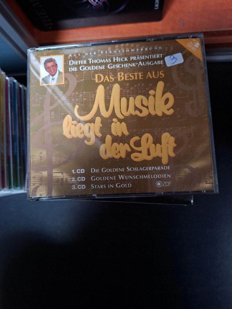 cd - various - das beste aus musik liegt in der luft - 3cd, CD & DVD, Schlager, Enlèvement ou Envoi, Comprend un livret, Comme neuf