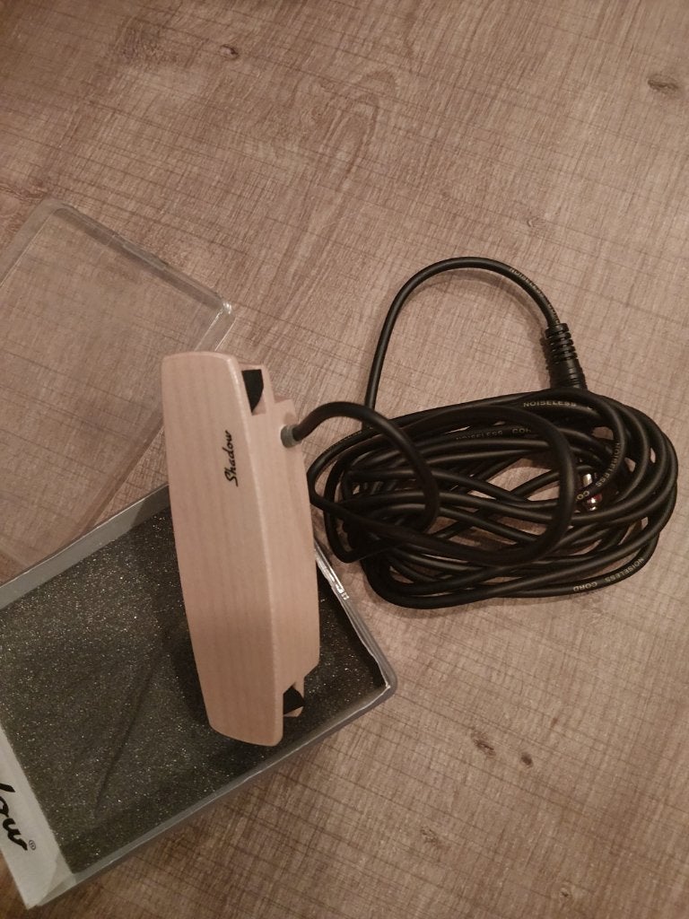 sh 330 pickup, Muziek en Instrumenten, Ophalen of Verzenden, Zo goed als nieuw, Klassieke of Spaanse gitaar