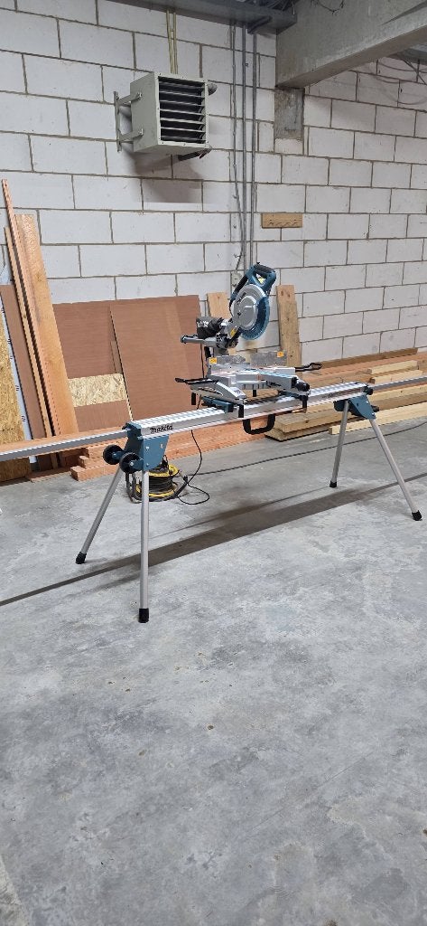 Makita scie a onglet, Zakelijke goederen, Machines en Bouw | Houtbewerking, Ophalen