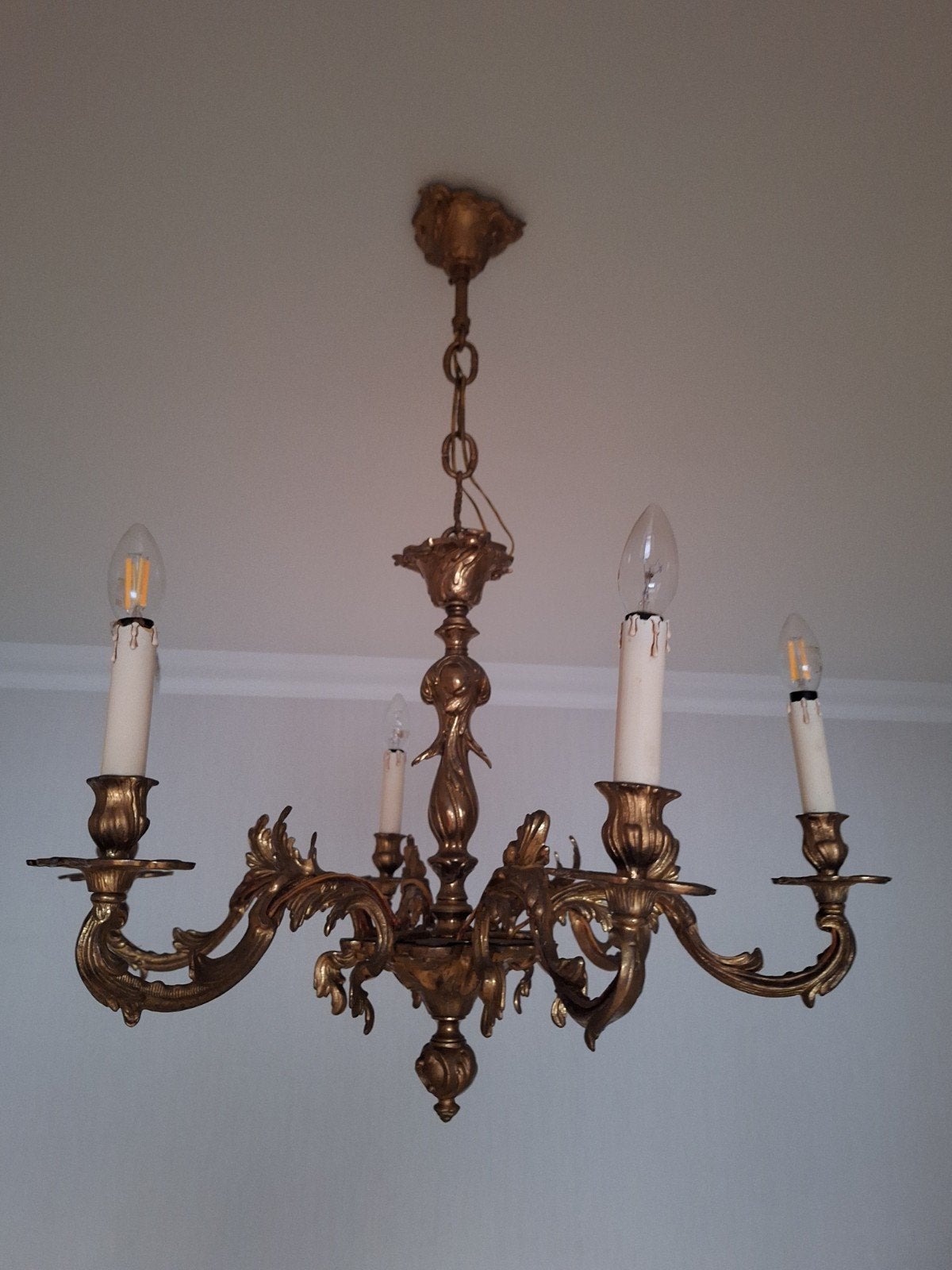 Lustre - bronze, Enlèvement