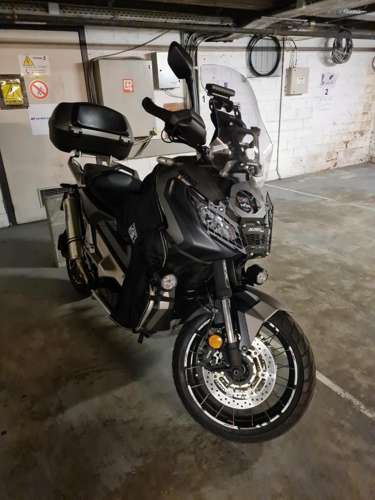 xadv 750 a vendre, Motos, Permis Moto A, Poignées chauffantes, Occasion, 2 cylindres