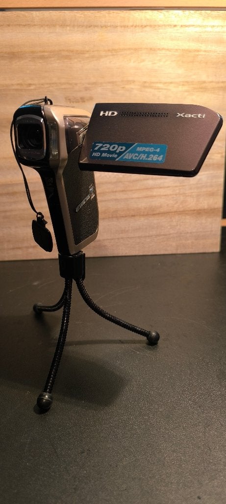 Sanyo-Xacti video camera  + toeberhoren, Ophalen of Verzenden, Gebruikt, Geheugenkaart, Camera
