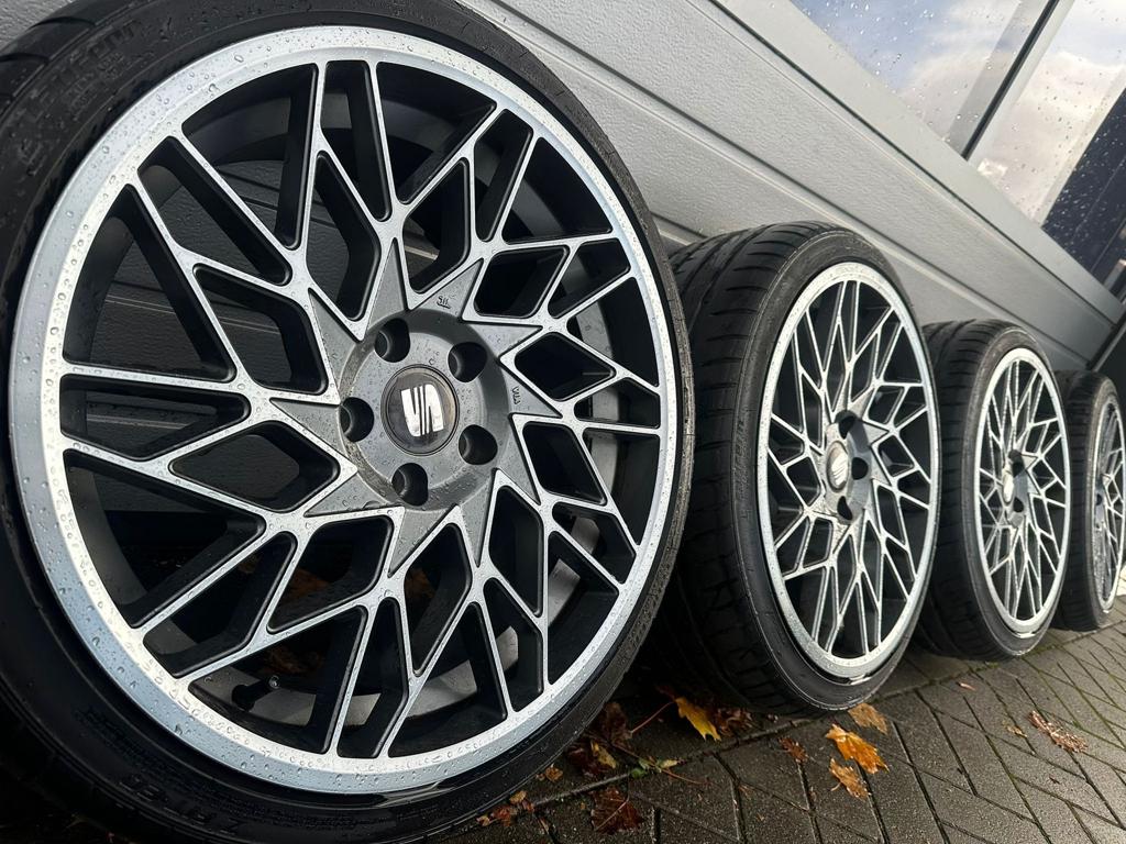 18 inch Audi A1 S1 GB 25 30 35 40 TFSI velgen zomerbanden, Autos : Pièces & Accessoires, Pneus & Jantes, Pneus et Jantes, Pneus été
