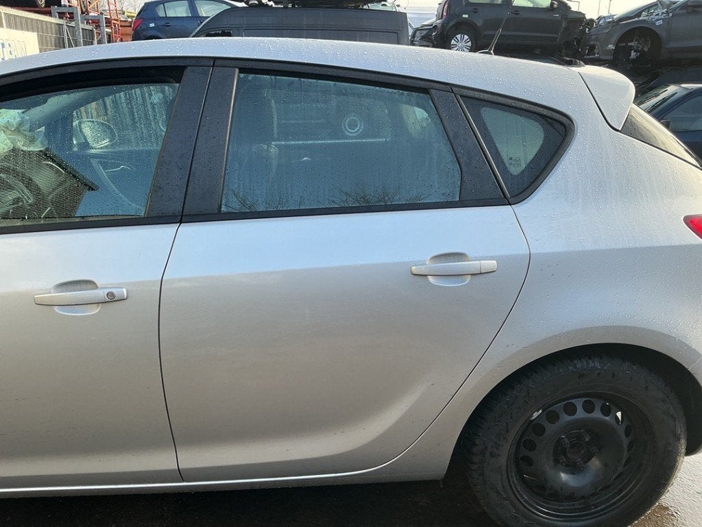 PORTE GAUCHE ARRIÈRE Opel Astra J (PC6 / PD6 / PE6 / PF6), Autos : Pièces & Accessoires, Arrière, Opel, Opel Automobile GmbH, Utilisé