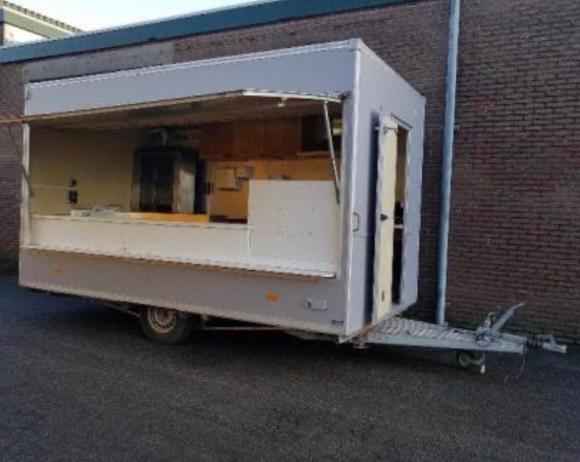 Gezocht gevraagd foodruck verkoopwagen opknapper, Enlèvement