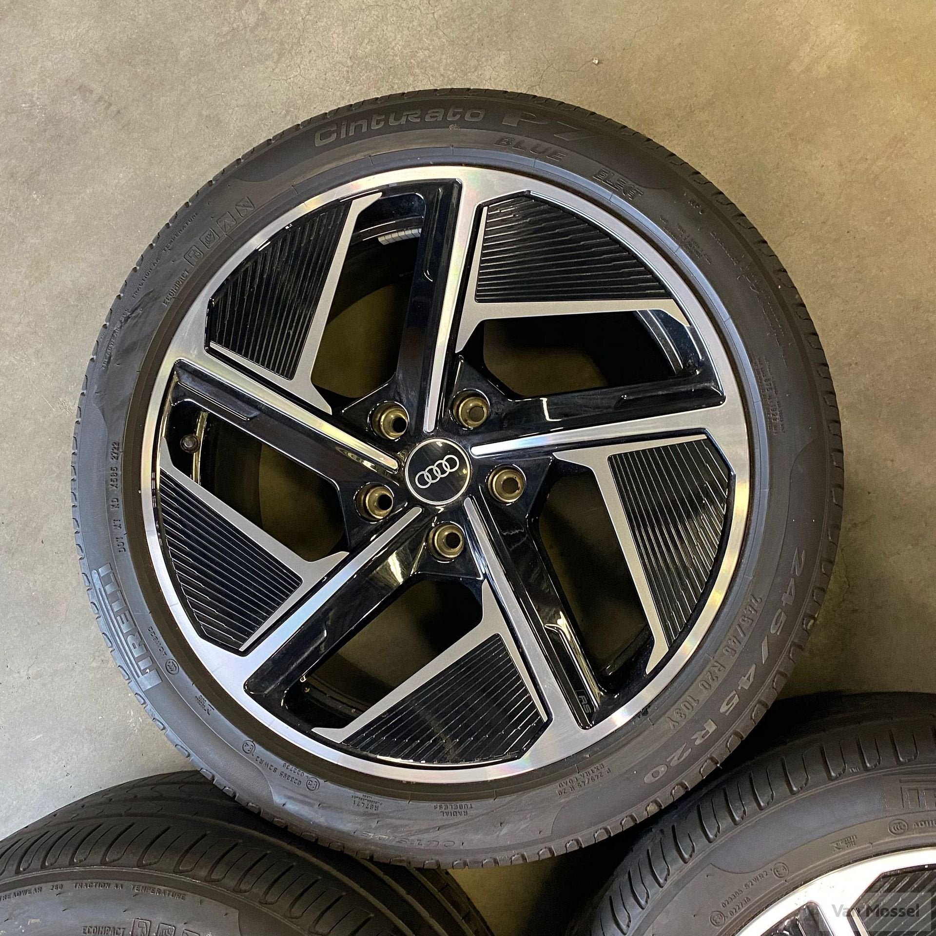 Audi E-Tron GT RS Pirelli Cinturato P7 Blue Elect 245/45/R20, Autos : Pièces & Accessoires, Pneus et Jantes, 245 mm, Véhicule de tourisme