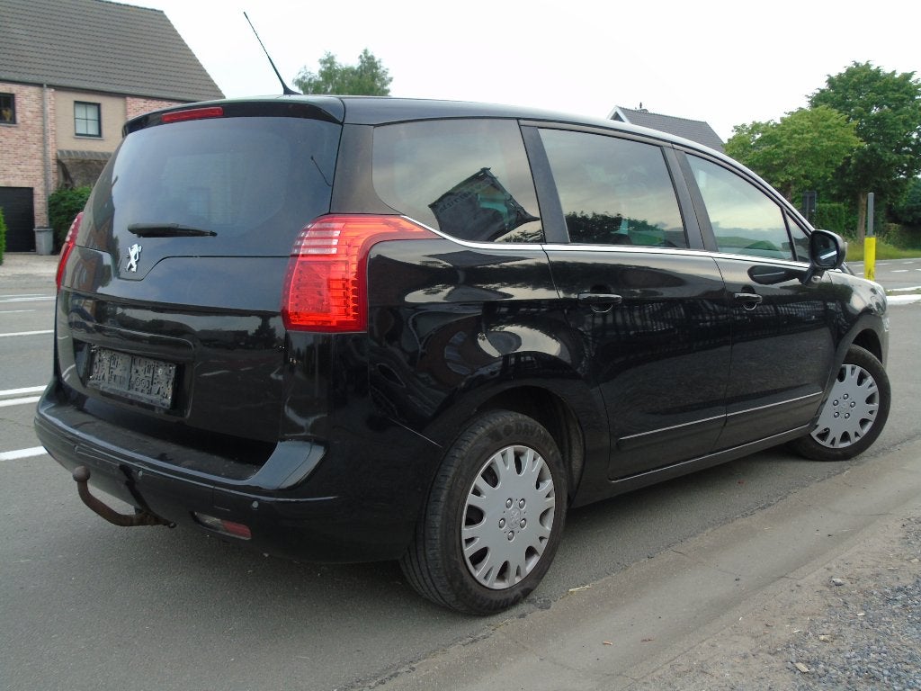 Peugeot 5008 1.6 HDI *2012 *Ohboekje *7 Plaatsen*Navi*EURO 5, Auto's, Peugeot, Voorwielaandrijving, Euro 5, https://public.car-pass.be/vhr/84d3491b-9a58-4190-8dec-93b5dddc7694