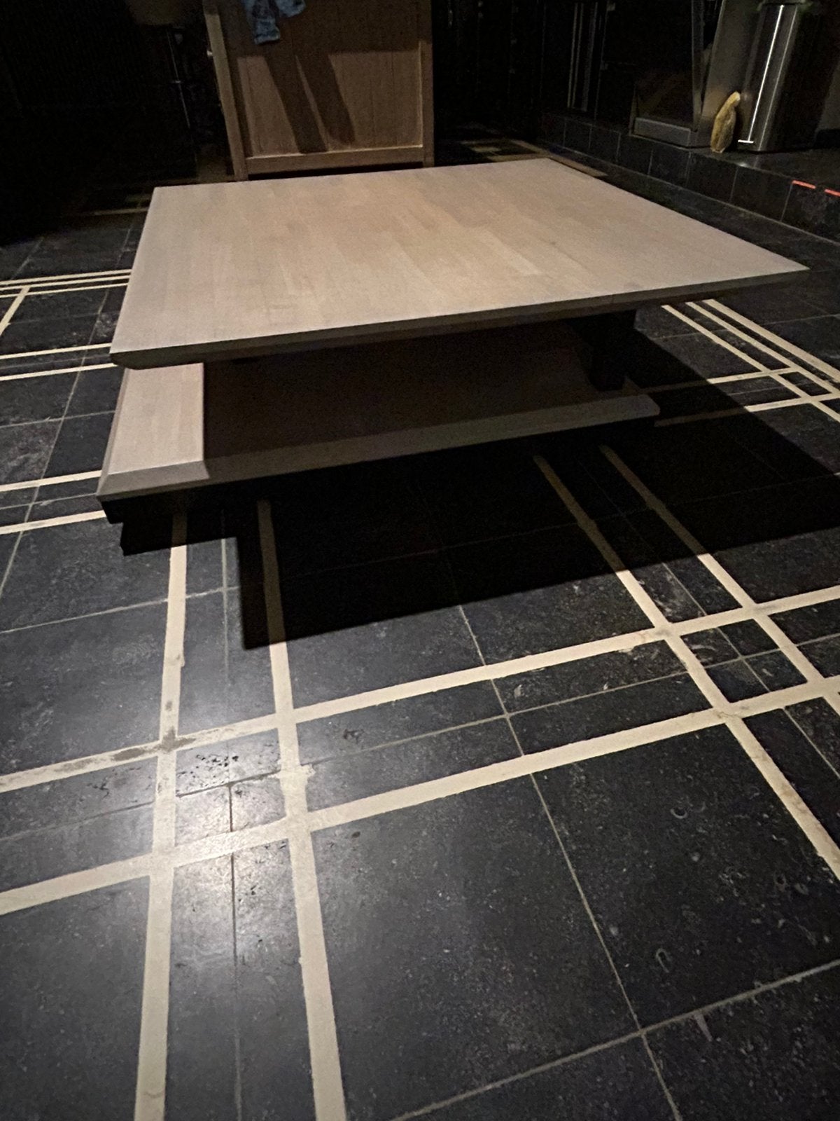 Grote salontafel met bergvak, op wielen., Huis en Inrichting, Ophalen, Zo goed als nieuw