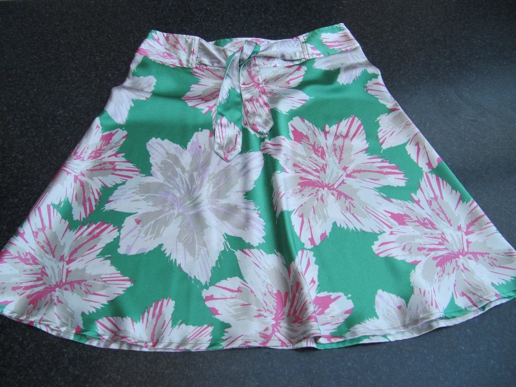 nieuwe rok Pauline B. T2 = medium A- lijn, groen bloemen, Kleding | Dames, Rokken, Ophalen of Verzenden, Nieuw, Maat 38/40 (M)
