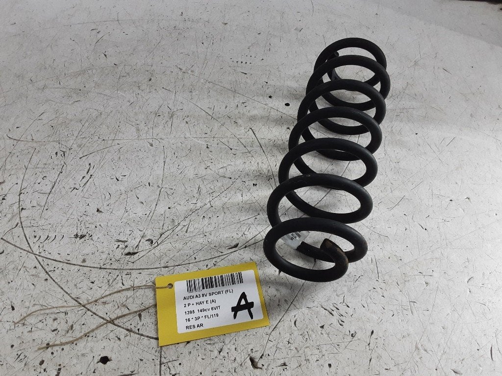 RESSORT DE SUSPENSION ARRIERE A3 (8V1 / 8VK) (5Q0511115FH), Auto-Union-Straße  1,
85057  Ingolstadt, DE, Info@audi.de, Audi, Utilisé