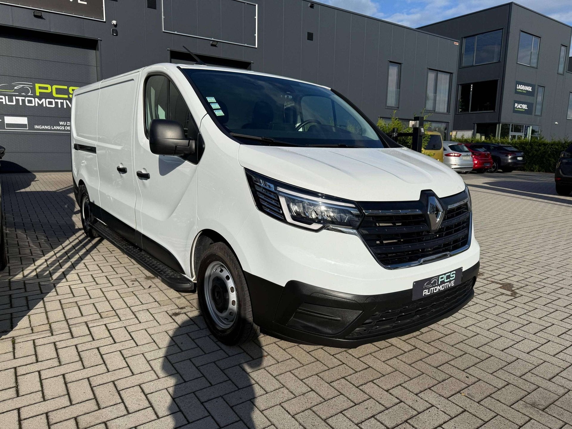Renault Trafic 2.0 Diesel / 16.000 km / L1H1 / 1e Eigenaar /, Autos, Achat, Entreprise, Ordinateur de bord, Boîte manuelle