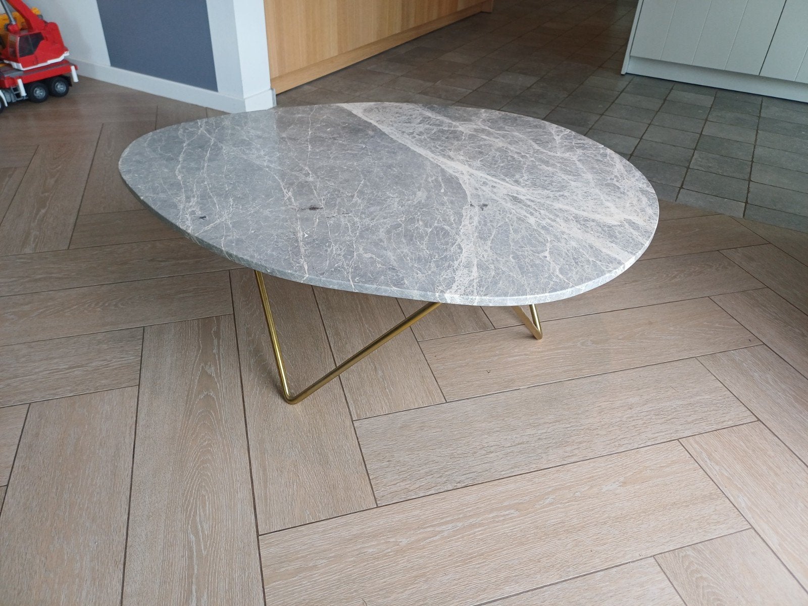 Furnified richard - marmeren salontafel, Ophalen, Gebruikt